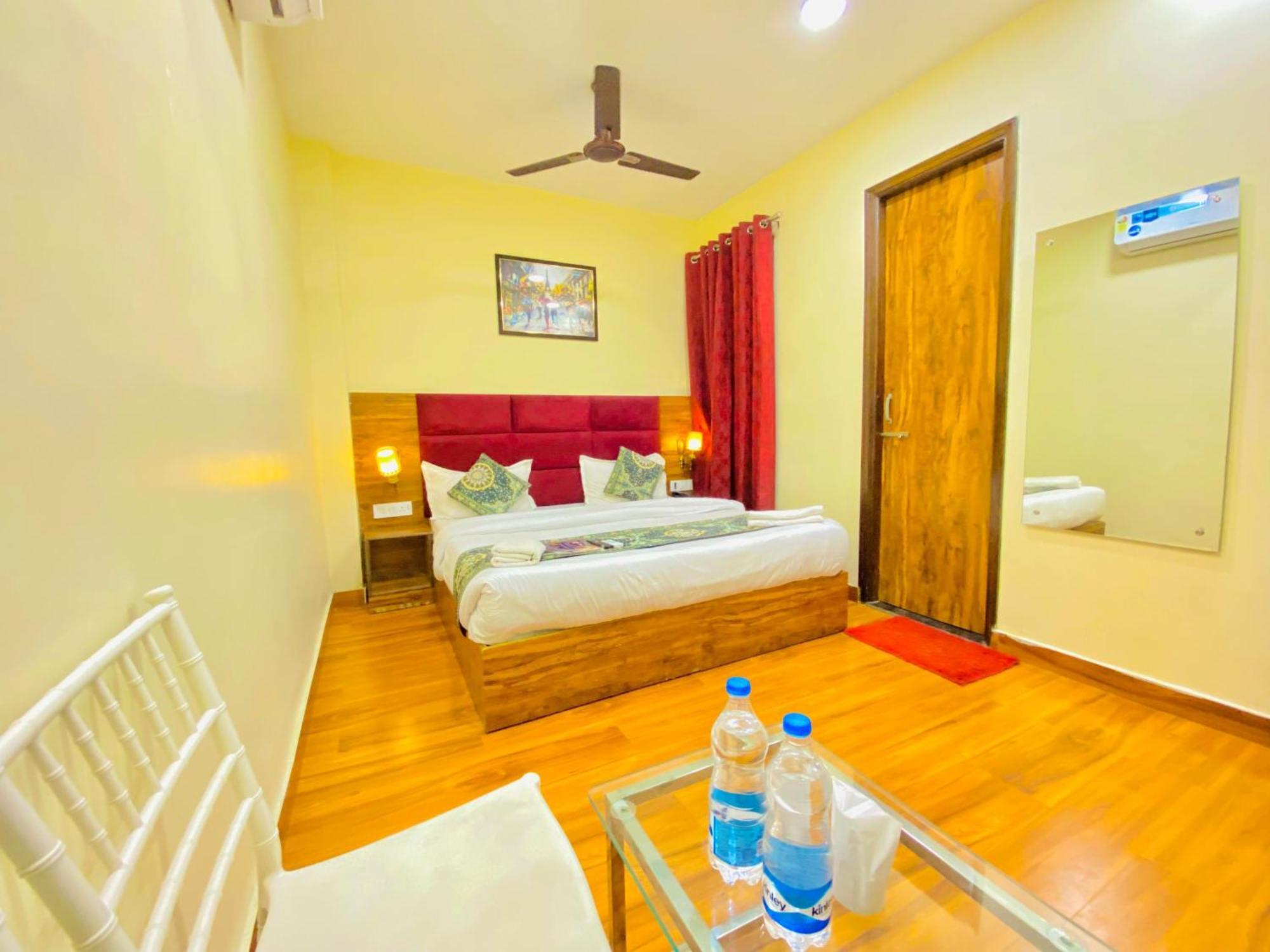 Hotel Holiday First 300 Meter From Golden Temple Amritsar Eksteriør bilde