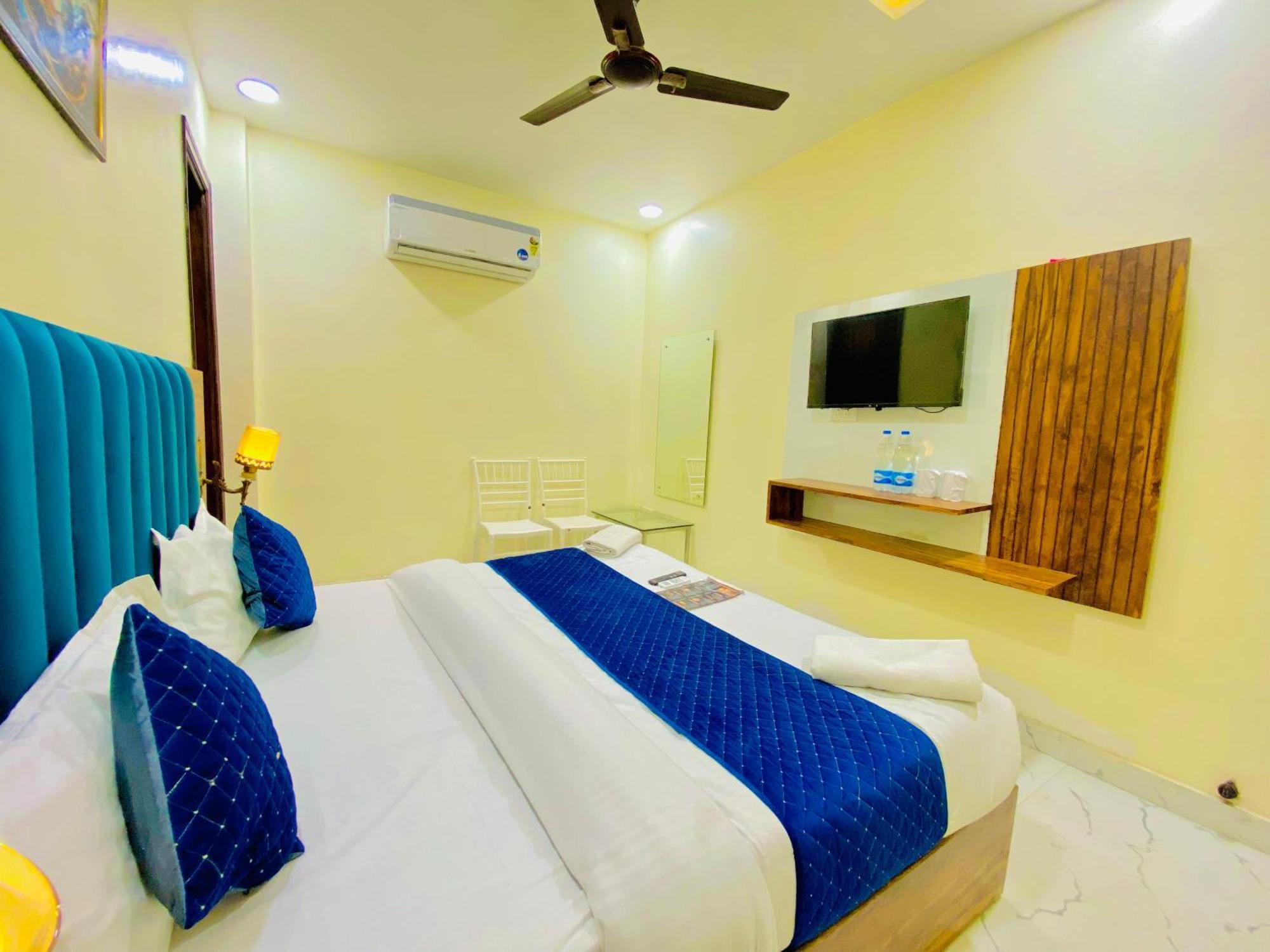 Hotel Holiday First 300 Meter From Golden Temple Amritsar Eksteriør bilde